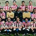 Atletico Madrid Team wearing Atletico Madrid 1939-40 shirt